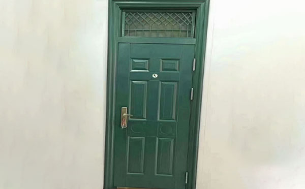 黄南学校教室门